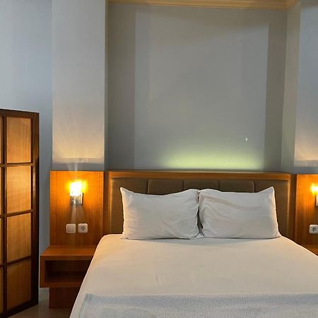 Wesbobo Inn Solo Екстериор снимка