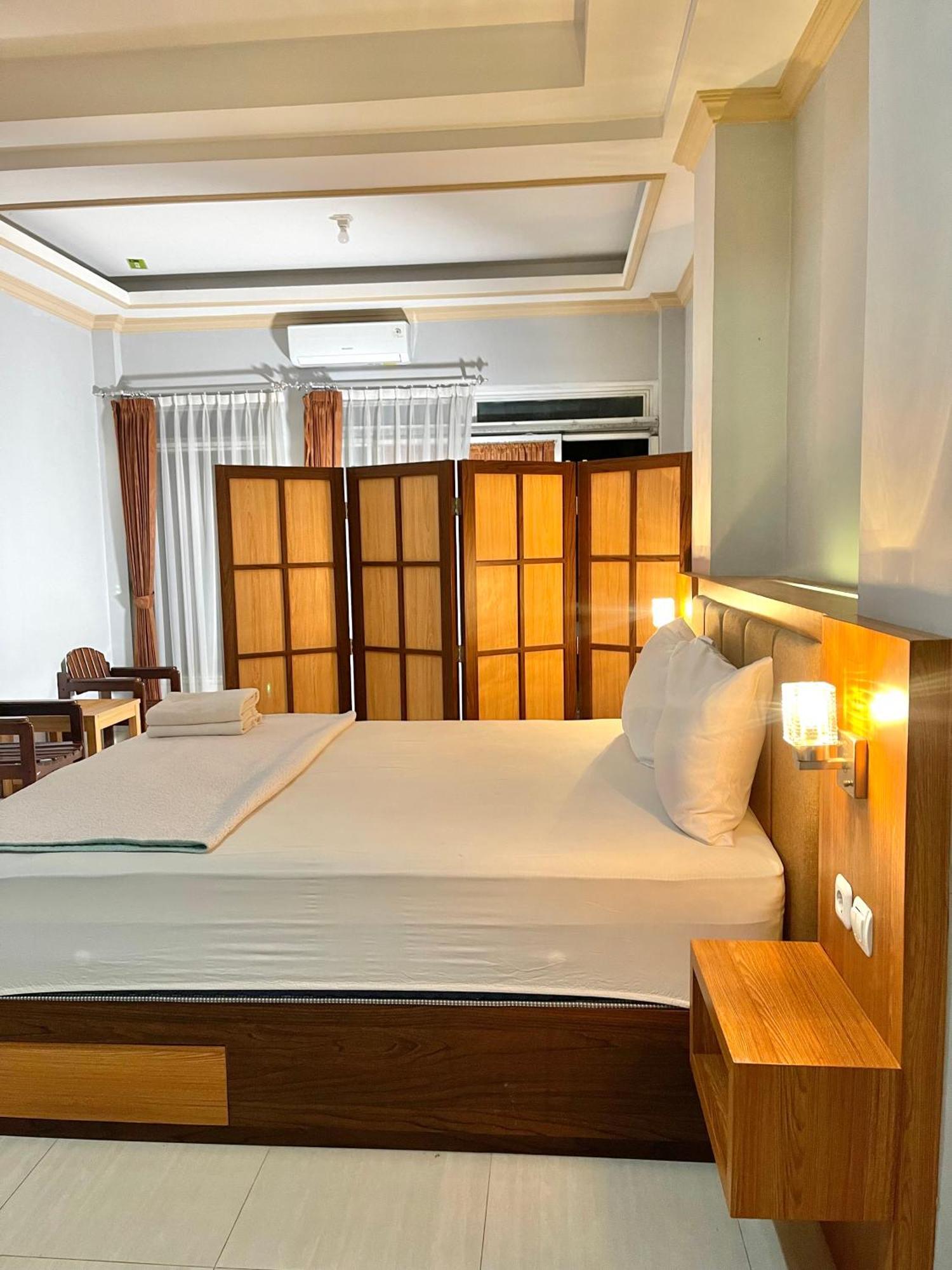 Wesbobo Inn Solo Екстериор снимка